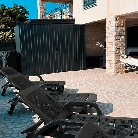 Istra Mare Private Pool & Parking 아파트 *